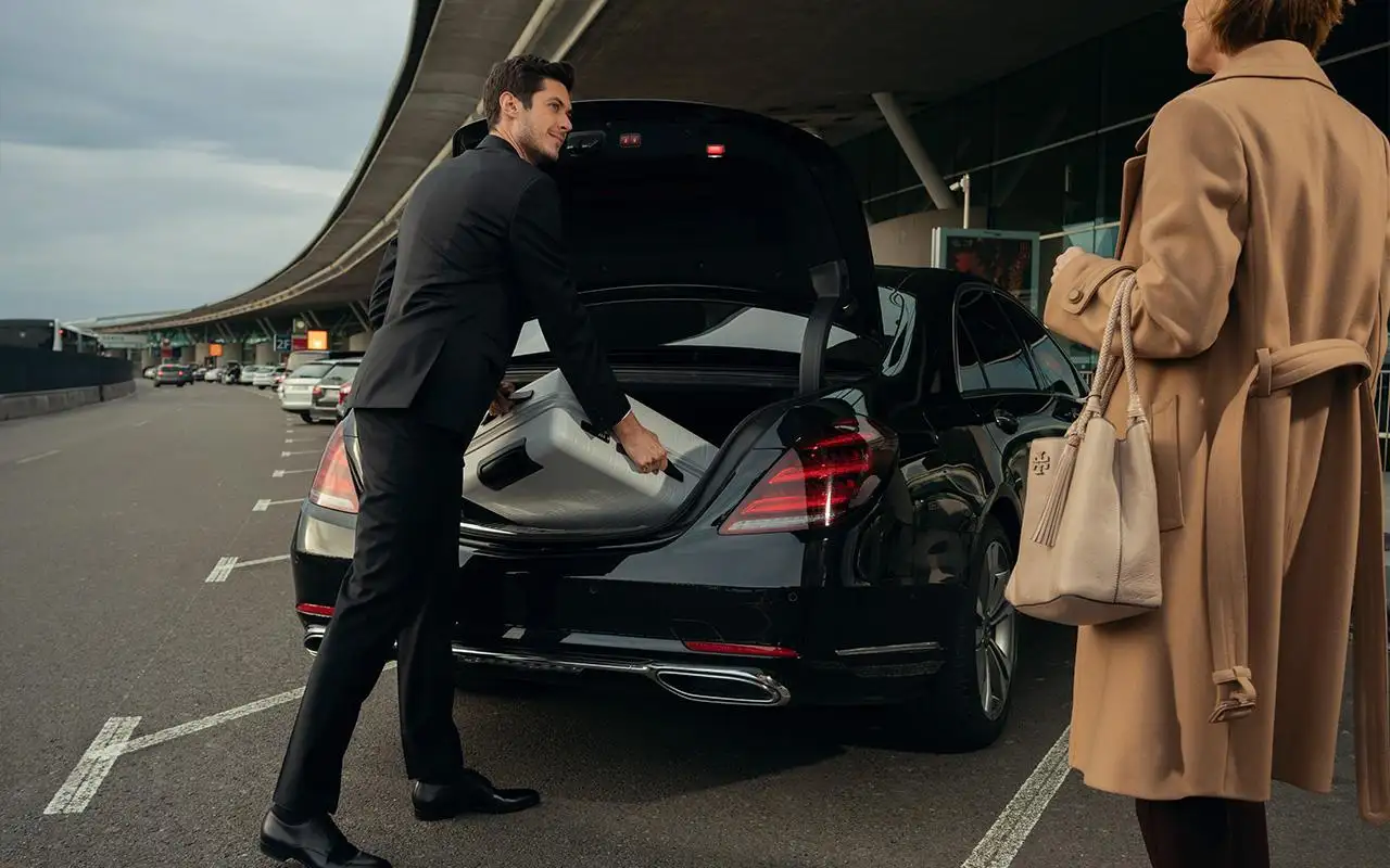 Chauffeur luchthavenvervoer naar Schiphol vanuit Zaandam