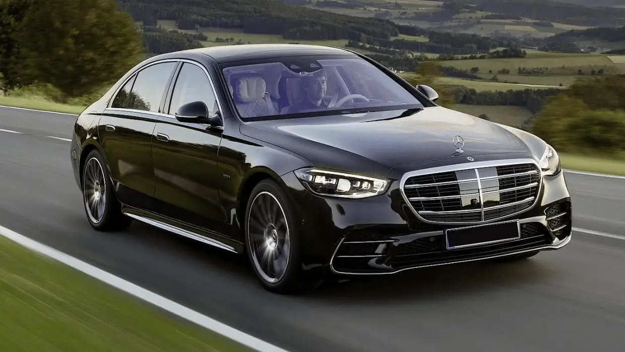 Executive sedan on a Dutch motorway for a city to city transfer